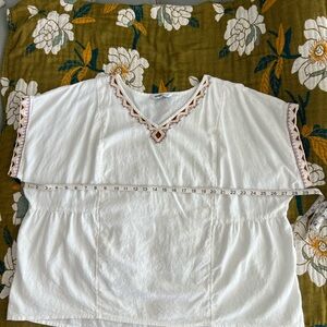 Sonoma Women oversized top with western style embroidery 1X